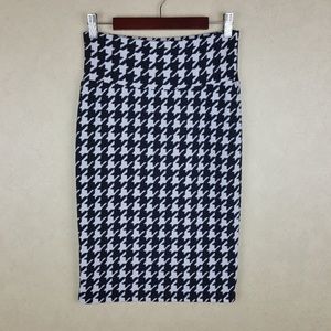 Lularoe Black & White Houndstooth Cassie Skirt, XS